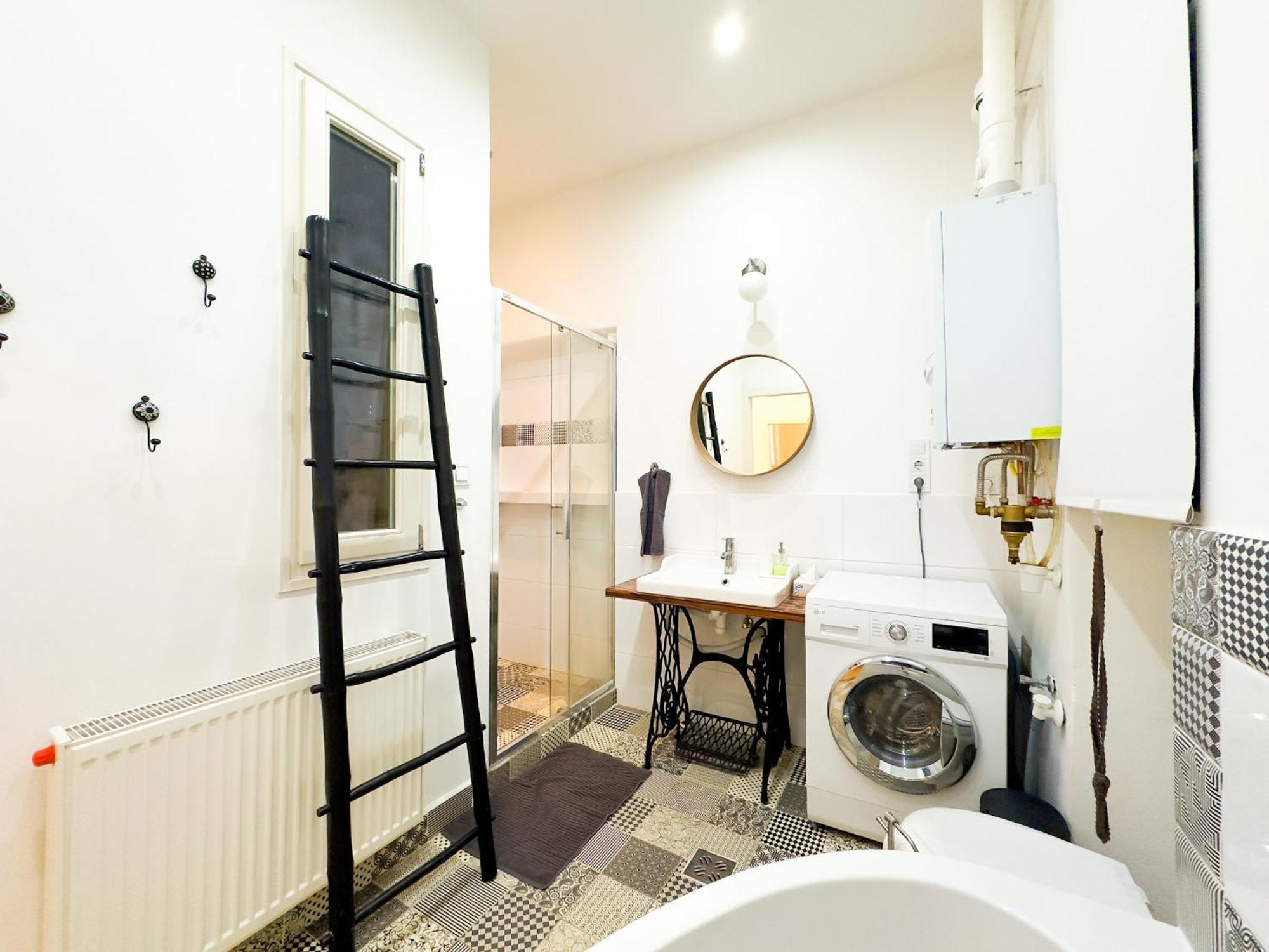 Spacious 4Br Oasis In Central Budapest - Bp Sky Budapeste Exterior foto